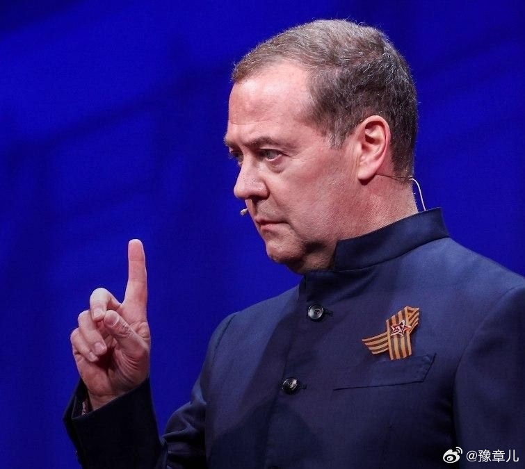 美国的行动迫使俄罗斯考虑进行核试验 - 梅德韦杰夫。没有人知道特朗普在谈论核试验