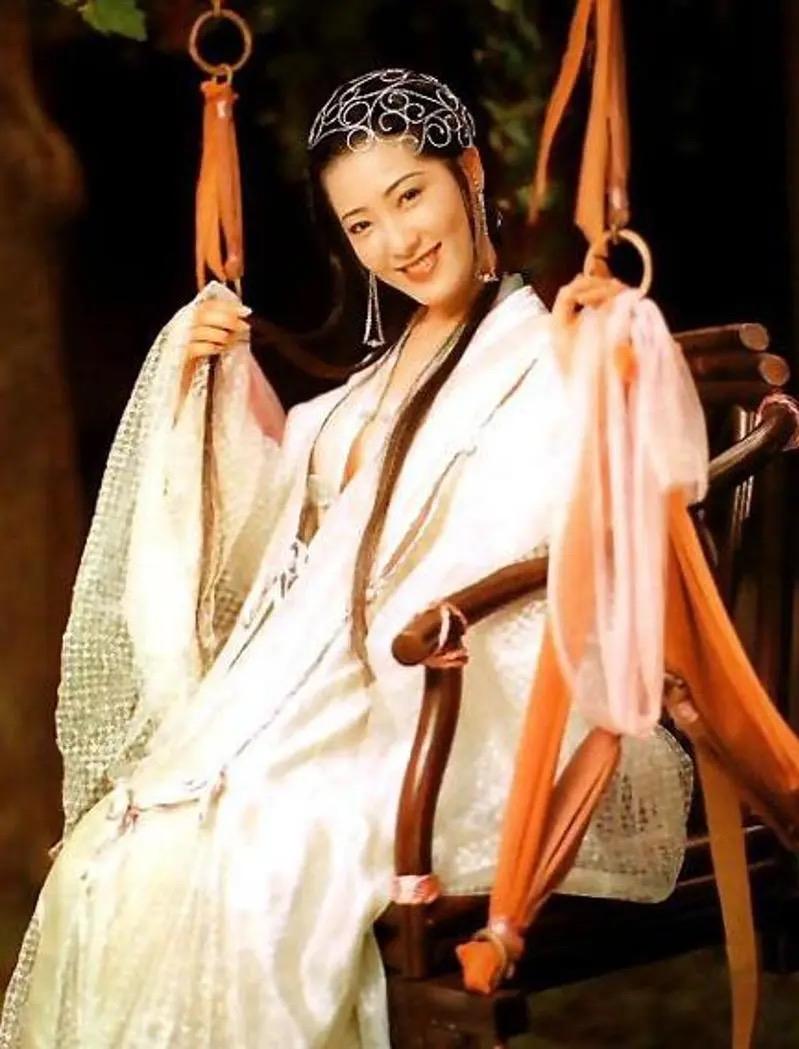 市井风云之清河秘事

在繁华却又暗流涌动的清河县，西门庆是个名头响亮的人物。他生