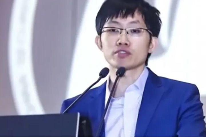 DeepSeek梁文锋身价超越OpenAI创办人！360亿美元登全球AI首富
