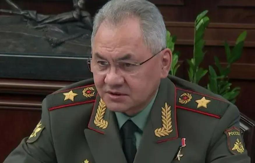 终于知道绍伊古为什么不再担任俄罗斯的国防部部长了！
 
是因为在巴赫穆特的战斗之