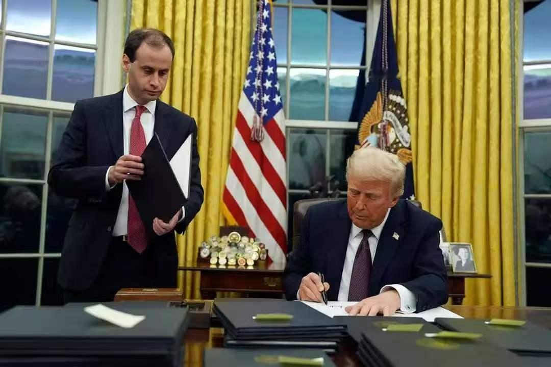 美国欠46亿还逼中国多交钱，自己赖账倒打一耙，这事真能这么糊弄过去？

联合国快