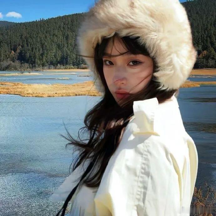 WeChat/氛围感女头 忧郁头像 女生头像 小众女头 
