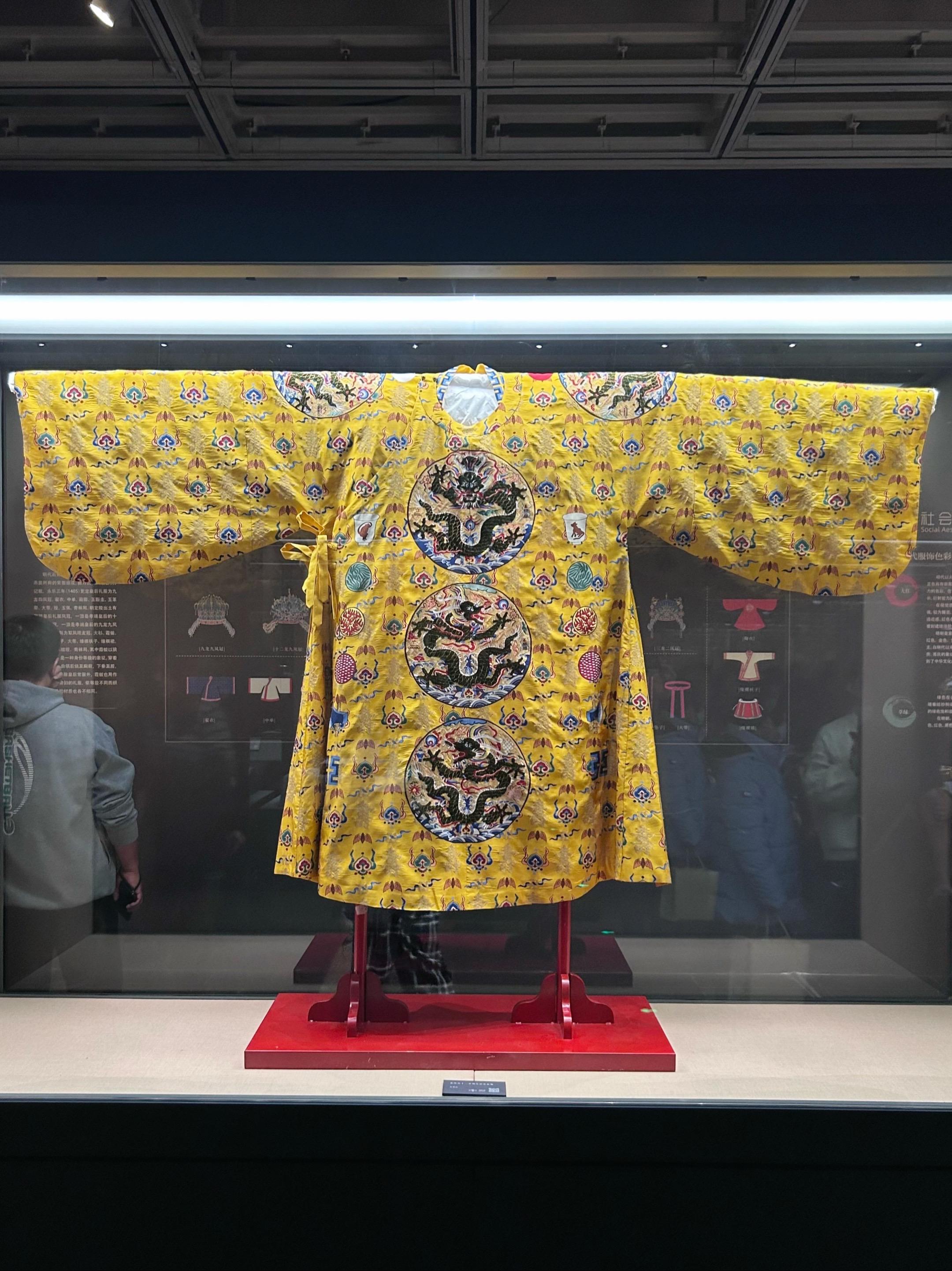 万历定陵之后，再无第二个皇陵被打开！ 定陵是万历皇帝和孝端、孝靖两位皇...