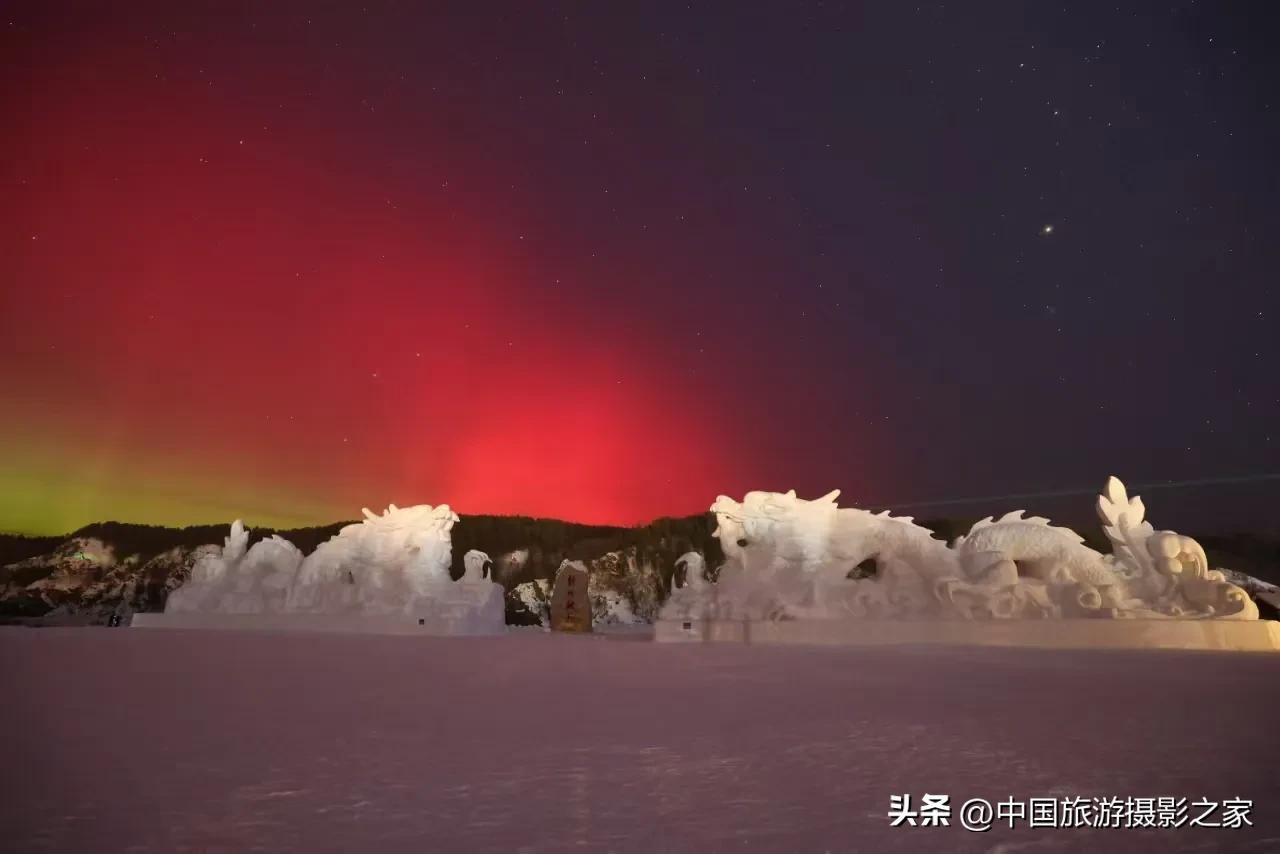 “北极光”在哪里可以看的到漠河北极村