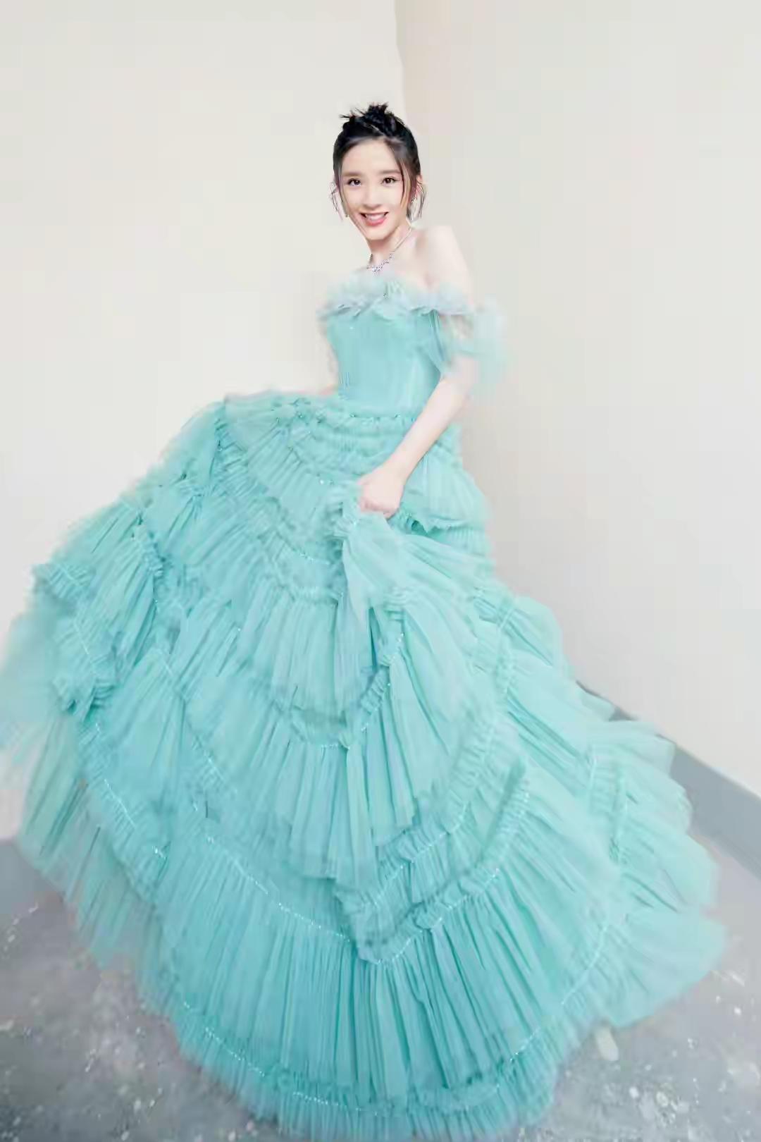 唐艺昕晒图笔记大赛