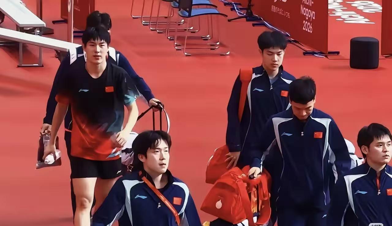 9月24日，国乒意外变阵！

不得不佩服王皓的果断，光看排名单就紧张，压力这下全