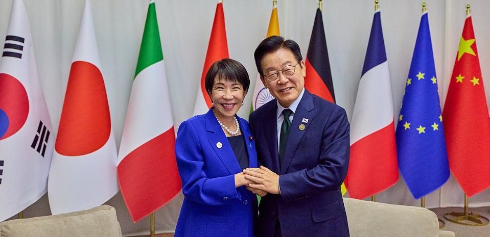 [太阳]高市早苗求韩国摆平中国，韩媒警告：李在明千万别犯傻！
 
最近啊，东亚媒