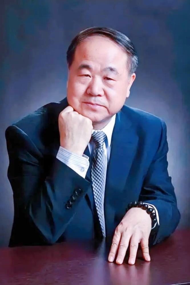 莫言有言：

"盼你腾飞的，唯父母情深；惧你辉煌的，常是亲戚眼红；笑你失意的，不