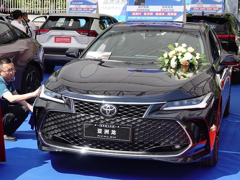 2011年丰田亚洲龙跑了46万公里，3.5L V6自吸的绝版行政车
玩老车的人很