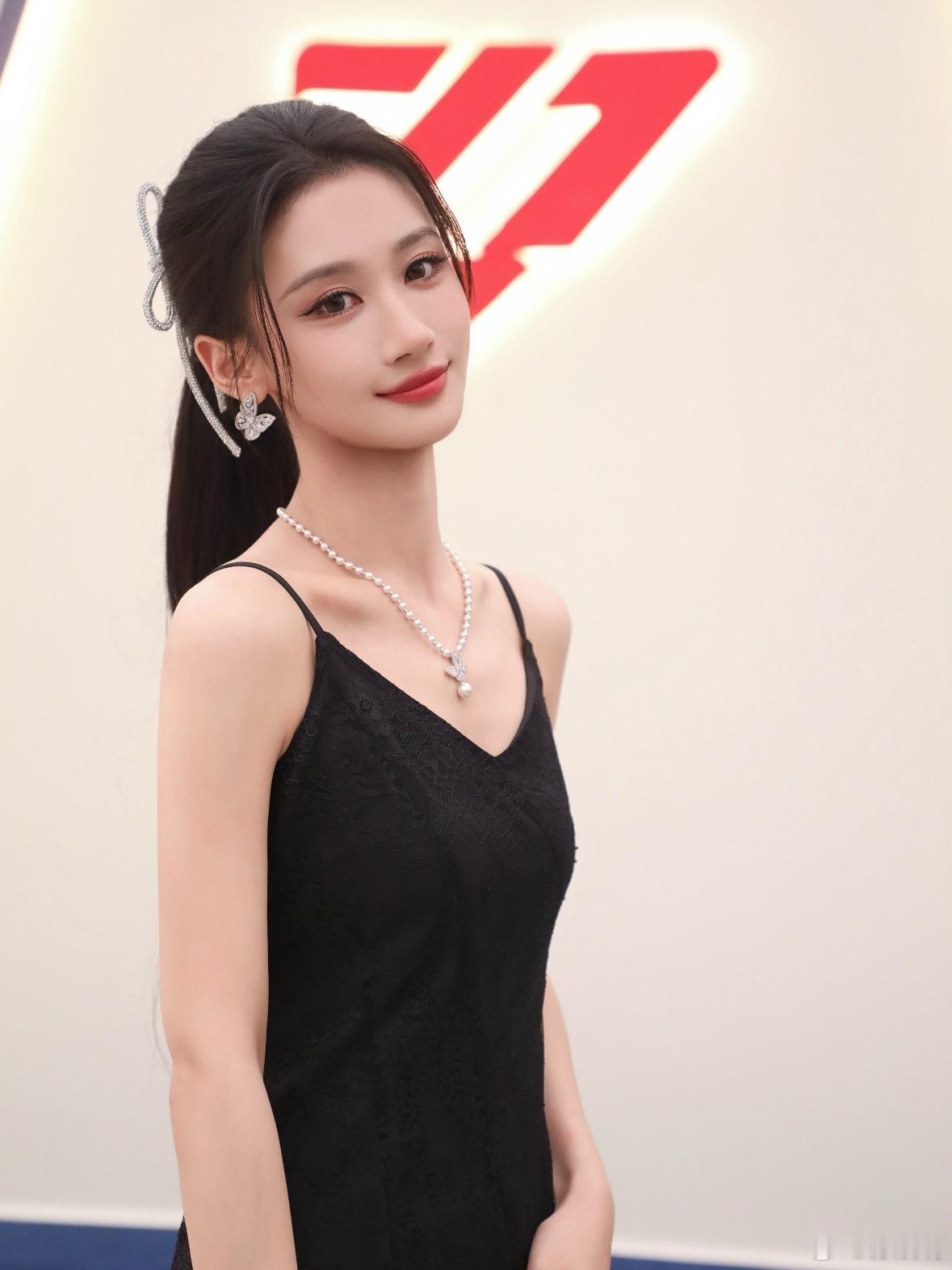 黄婷婷何宣林工作室回应真的很想替何宣林说一句公道话，这场换角风波里，她从头到尾都