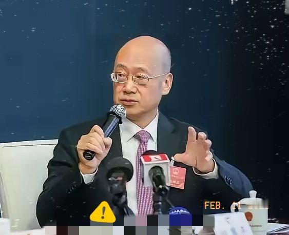 上海两会给网约车抽成开出了“最大罚单”。
网约车抽成必须卡在10%这条生死线上，