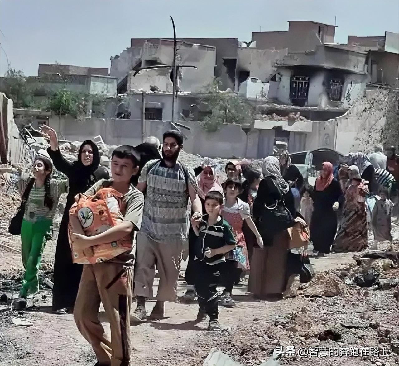 震惊！原来这才是真相！
美国驻军阿富汗二十年，所谓女性高等教育不过是包装后的高级