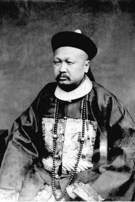 1901年，慈禧太后的一纸命令，让军机大臣赵舒翘陷入了一场与死神的拉锯战，赵舒翘