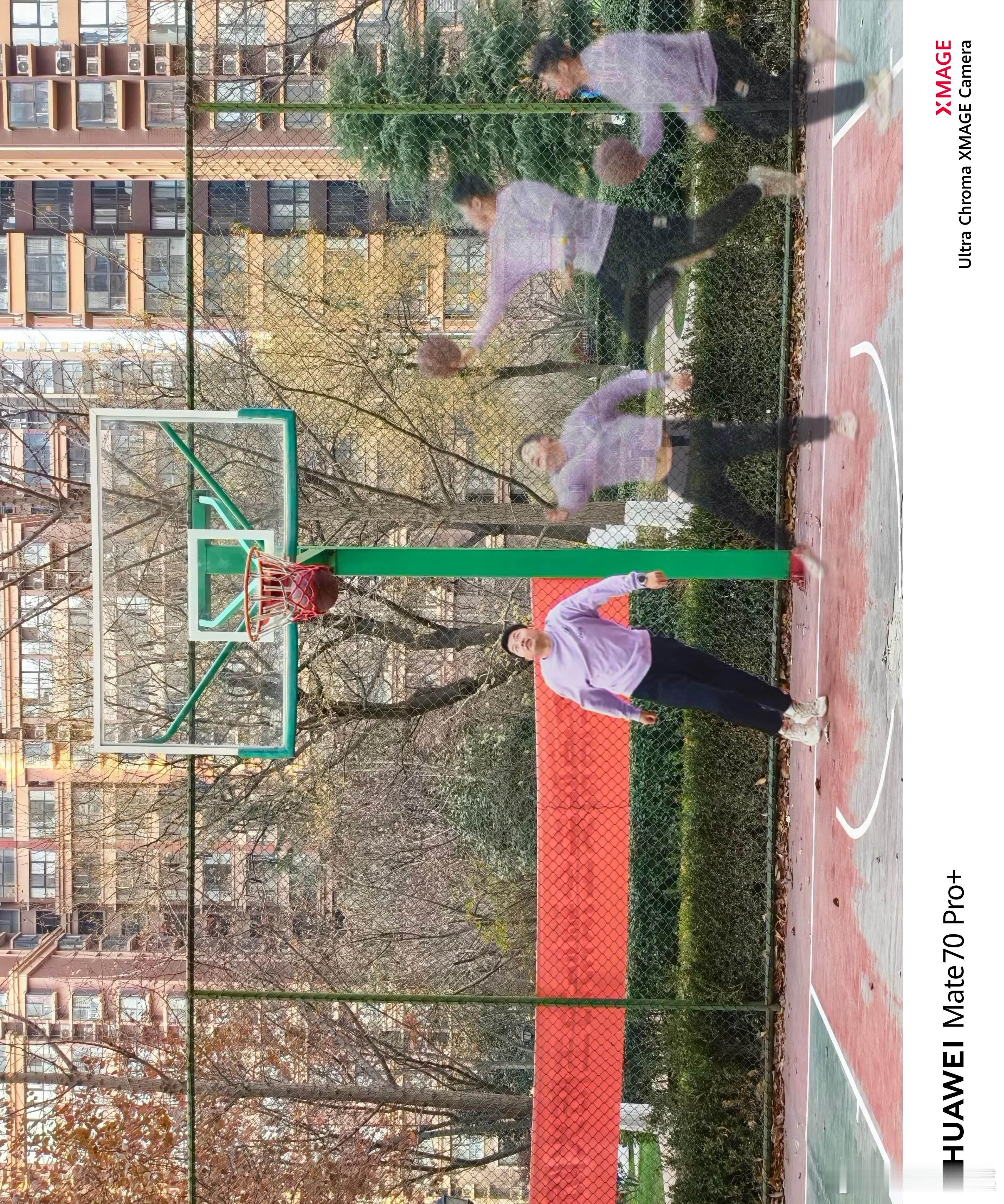Mate70AI一拍分身有术 简单给大家表演一下我的大灌篮，哈哈哈哈，这个功能真