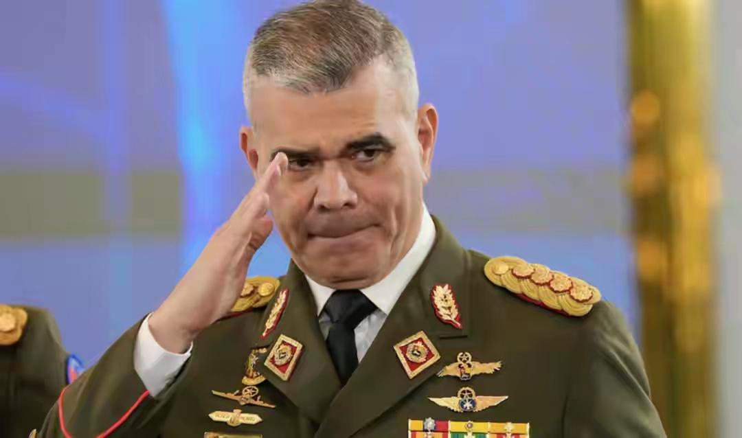 委内瑞拉国防部长就美国袭击表态：我们遭到了攻击，但不会被打倒。

委内瑞拉国防部