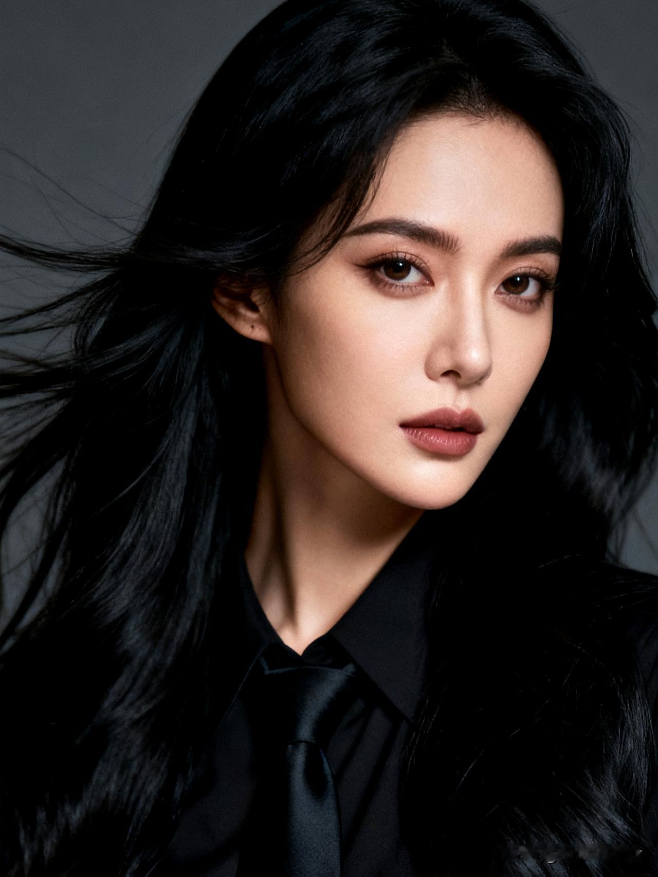 别总纠结未来看不清！就像车灯仅能照亮50米，却能带你走完整个旅程。人生顶级智慧是