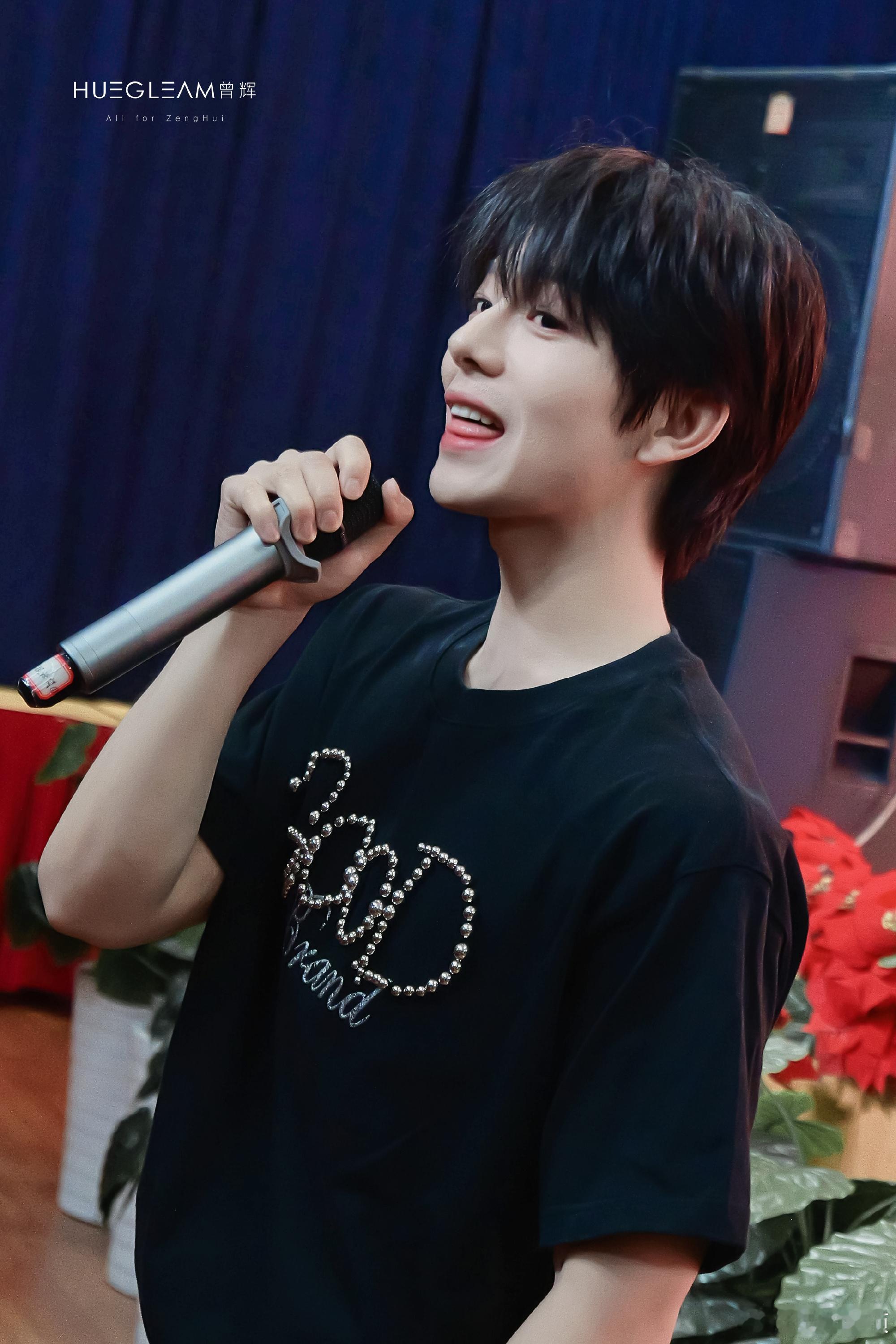 曾辉一公组队披哥危险团选曲权利披哥初舞台播放量还好还好，终究还是过了这一关，这次