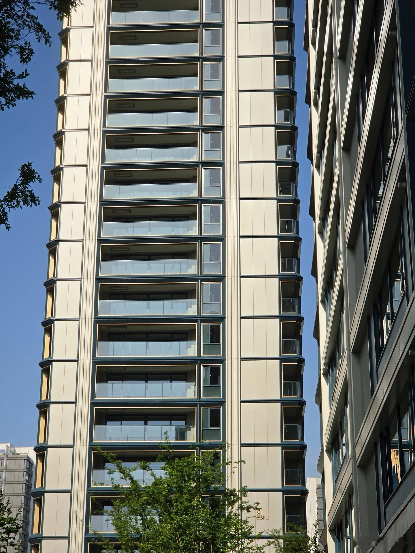 绿城与滨江联合开发的限价项目，完美兑现，杭州老城区，24年均价4.7 面积段高改