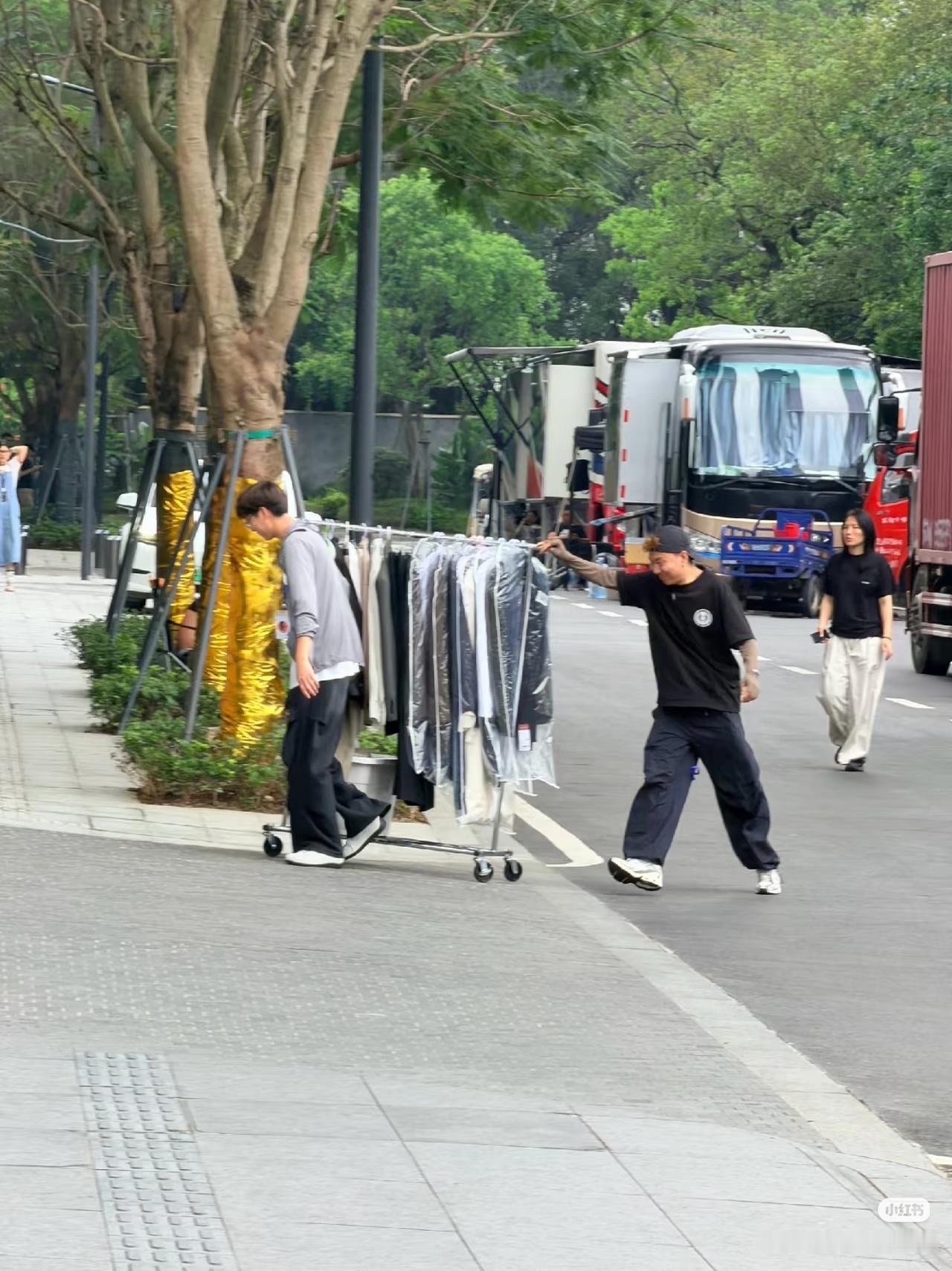 李现孟弗渊 雾里青就是我们孟总的时装秀！ 