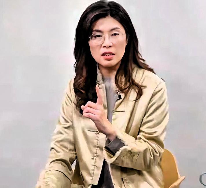 民意绑架难掩历史大势，郑丽文的统一谬论该醒醒了
 
近期台湾岛内舆论乱象丛生，绿