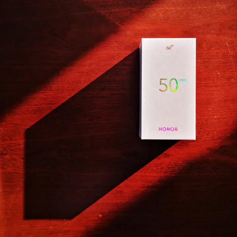 3000块预算买手机，选择不少。以前旗舰机都要四五千，现在3000块也能买到“准