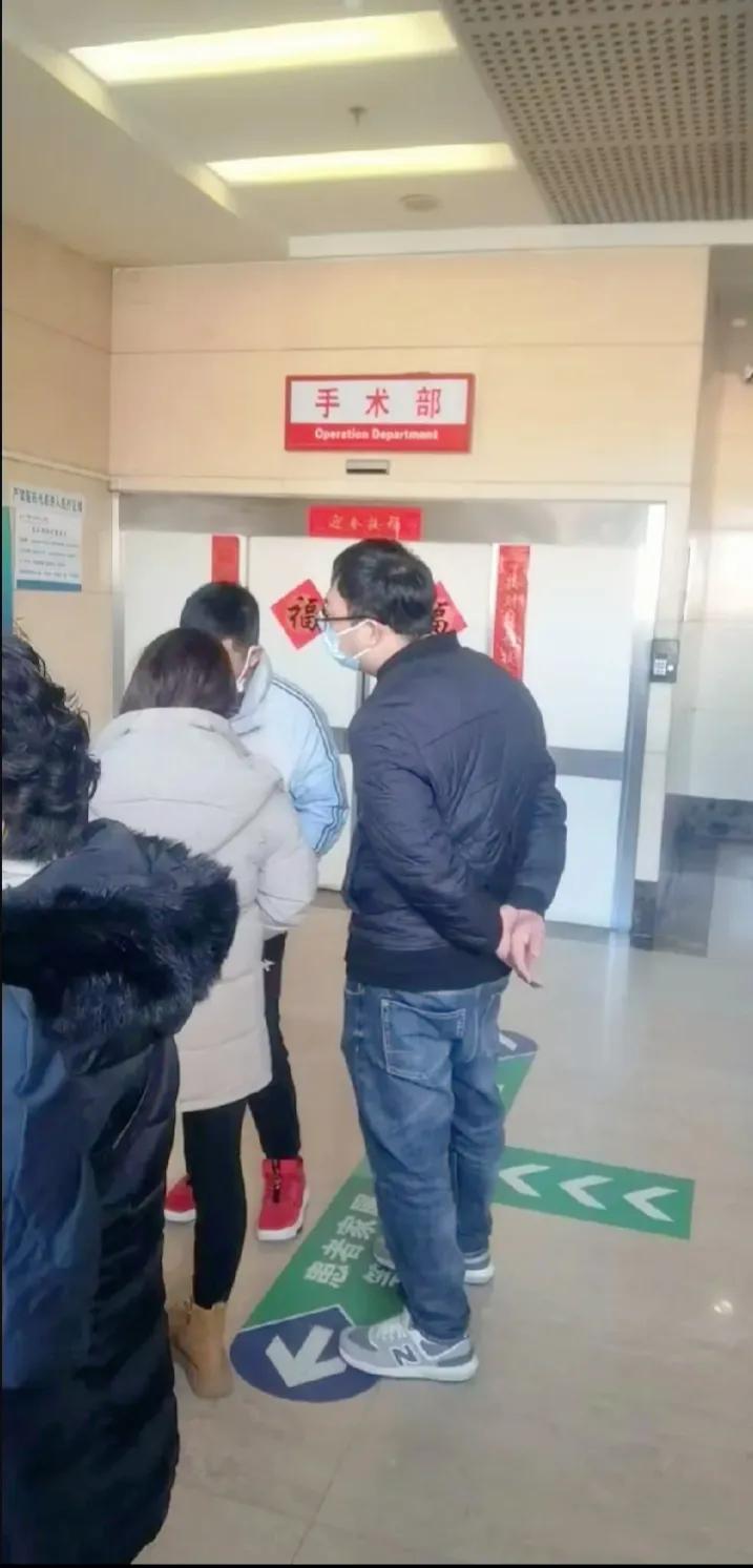 得罪人也说，前列腺癌重点是老年人，年轻时男女关系乱码引来，炎症侵蚀。
有的老年人