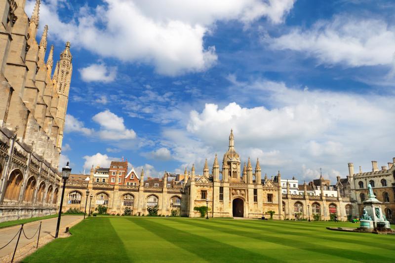 世界二十所顶流大学
（五）剑桥大学
       剑桥大学的实力，绝非虚名。
 