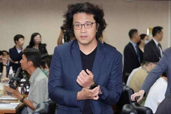 民进党又跑去美国“打卡”了。
 
7月23日，民进党立法院党团总召蔡其昌率团窜访