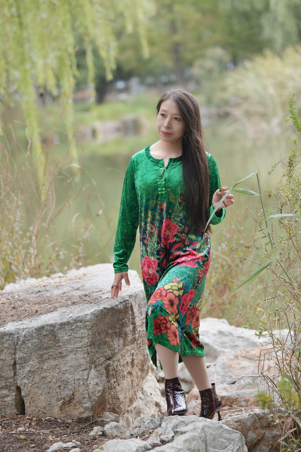 金秋时节，美丽的龙湖公园的风景。#公园里邂逅之美# #昨日公园美拍# #拍一组公