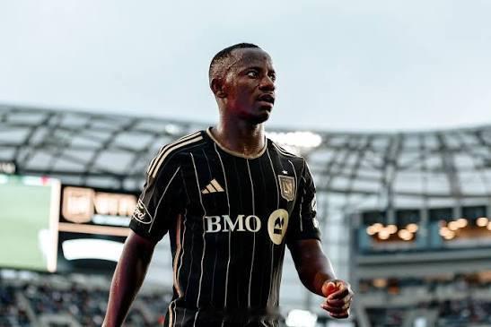 加纳球员亚乌·耶博阿（Yaw Yeboah）签约青岛海牛。耶博阿今年28岁，司职