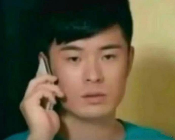 #爱情公寓还是太超前了#算了，子乔，你还是自己来看看吧这么经典的动作很早就有了，