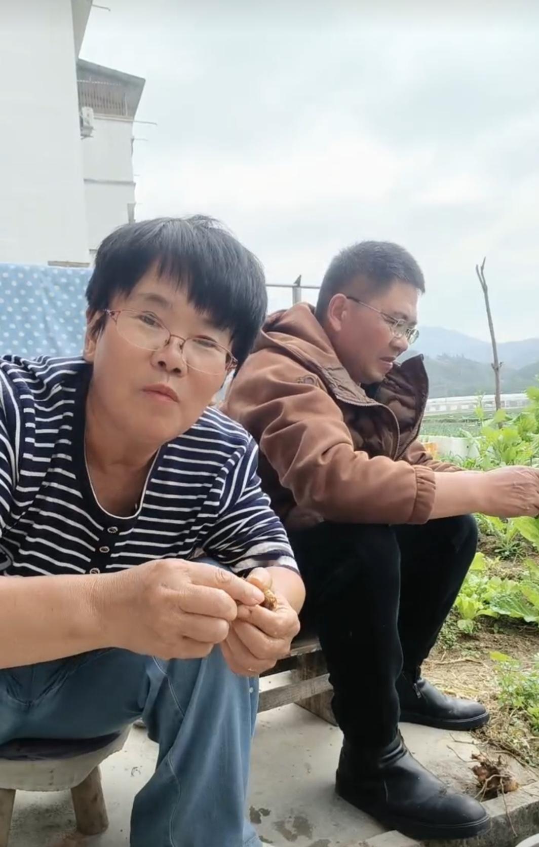 我是怎么开悟，一下走出失去亲人痛苦？以前母亲和弟弟走的时候，我十几年都走不出来。