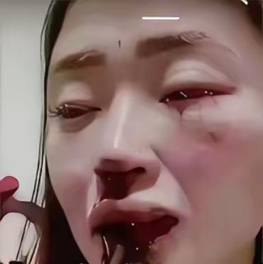 深圳姑娘柳薇，英国留学时跟印度男友汗卡迪谈恋爱，不顾父母以死相逼的阻拦，揣着17
