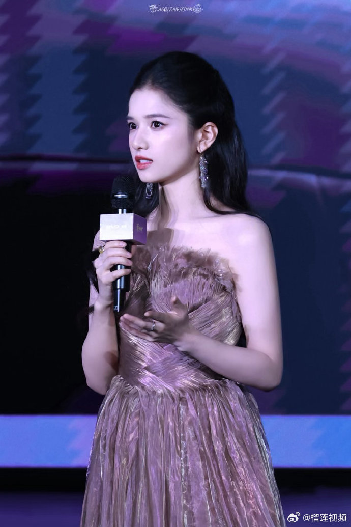 张婧仪生图表现力张婧仪生图表现力太强了，从来没让人失望过，姐姐你美啊张婧仪生图从