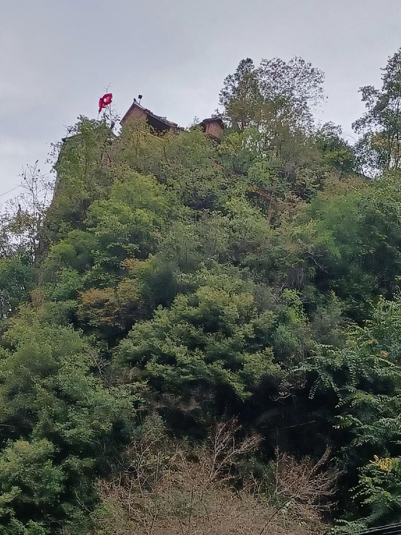 竹林关青龙山道观
旅游