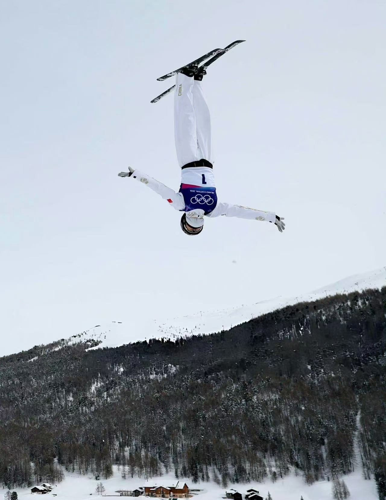 徐梦桃夺冠后最喜欢的事 写满坚持两个字啊！！五次站上冬奥舞台，把时间和热爱都交给