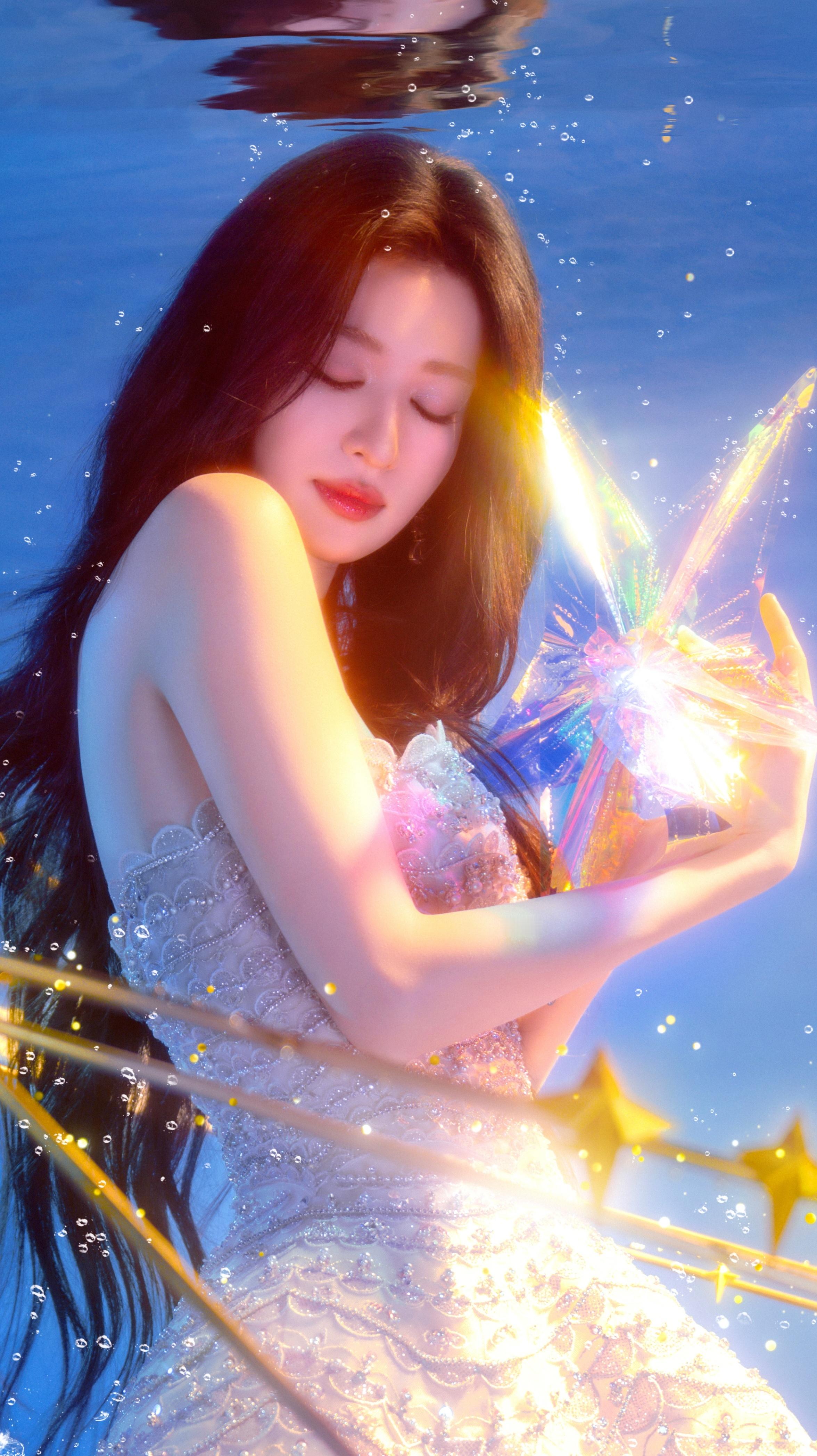 王楚然 星河予你好梦幻的一组图，美神降临了✨ ​​​