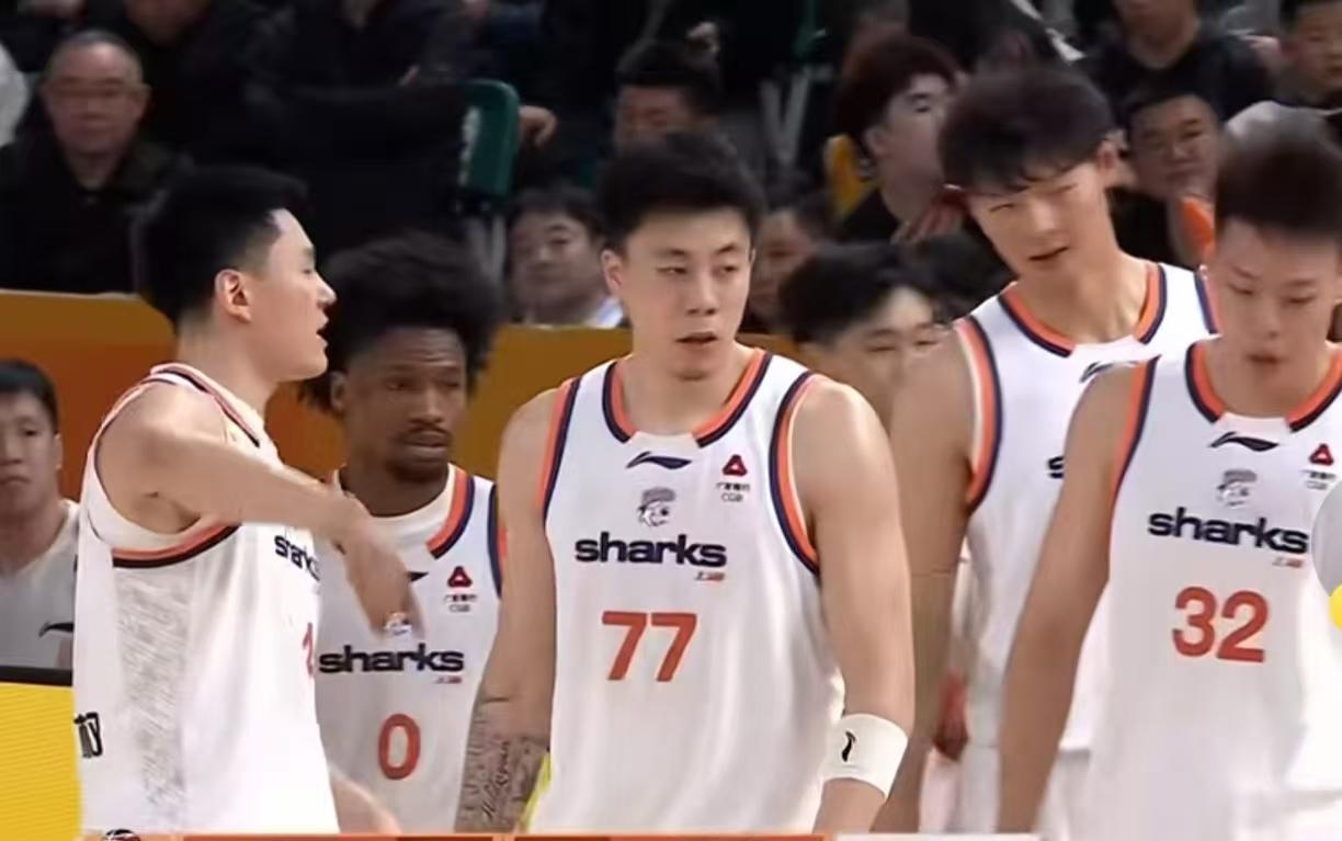 最近一直有球迷说张镇麟只能打弱队，其中也包括一些广东球迷，他们说金金也就能在弱队