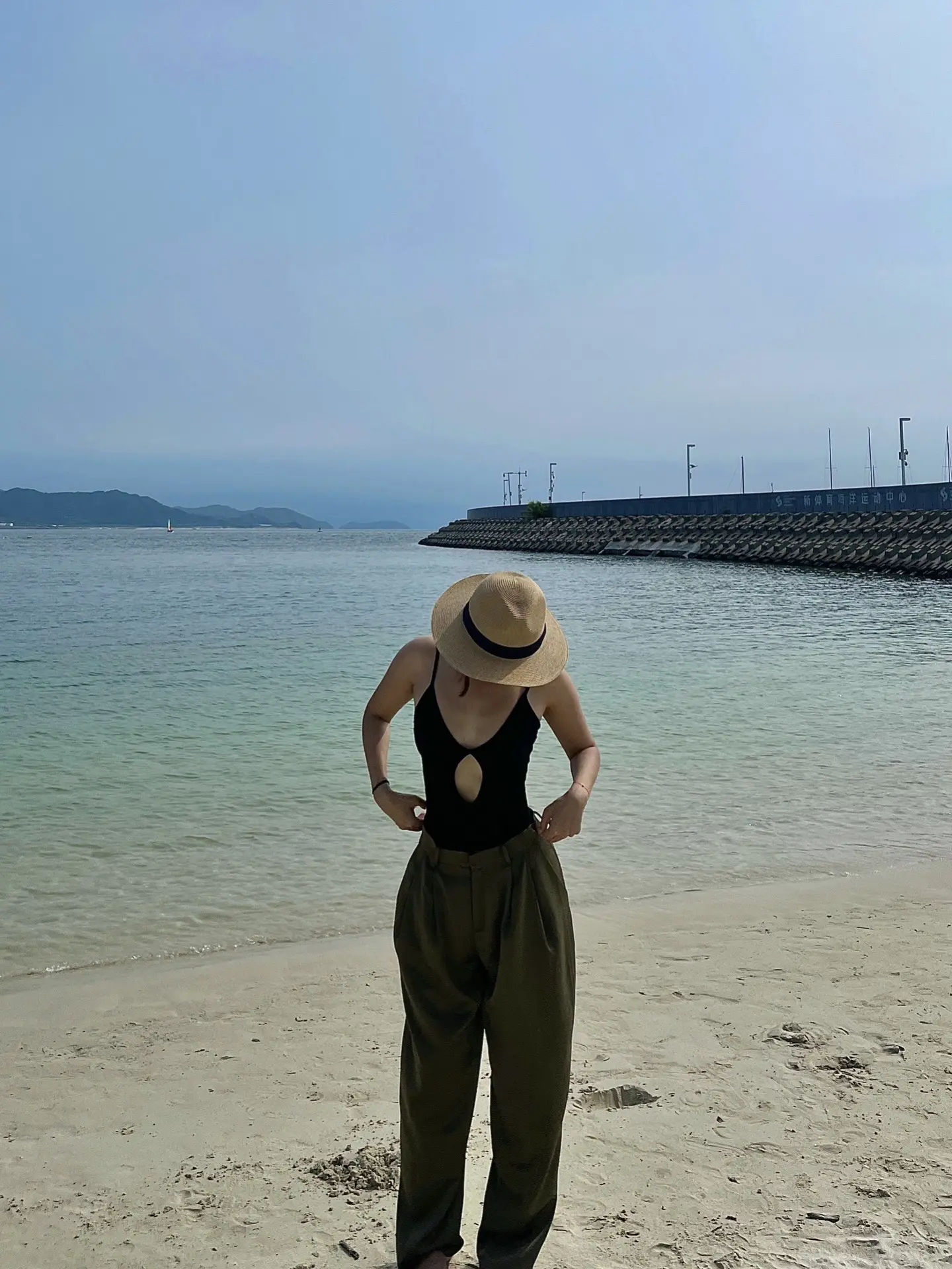 夏末。