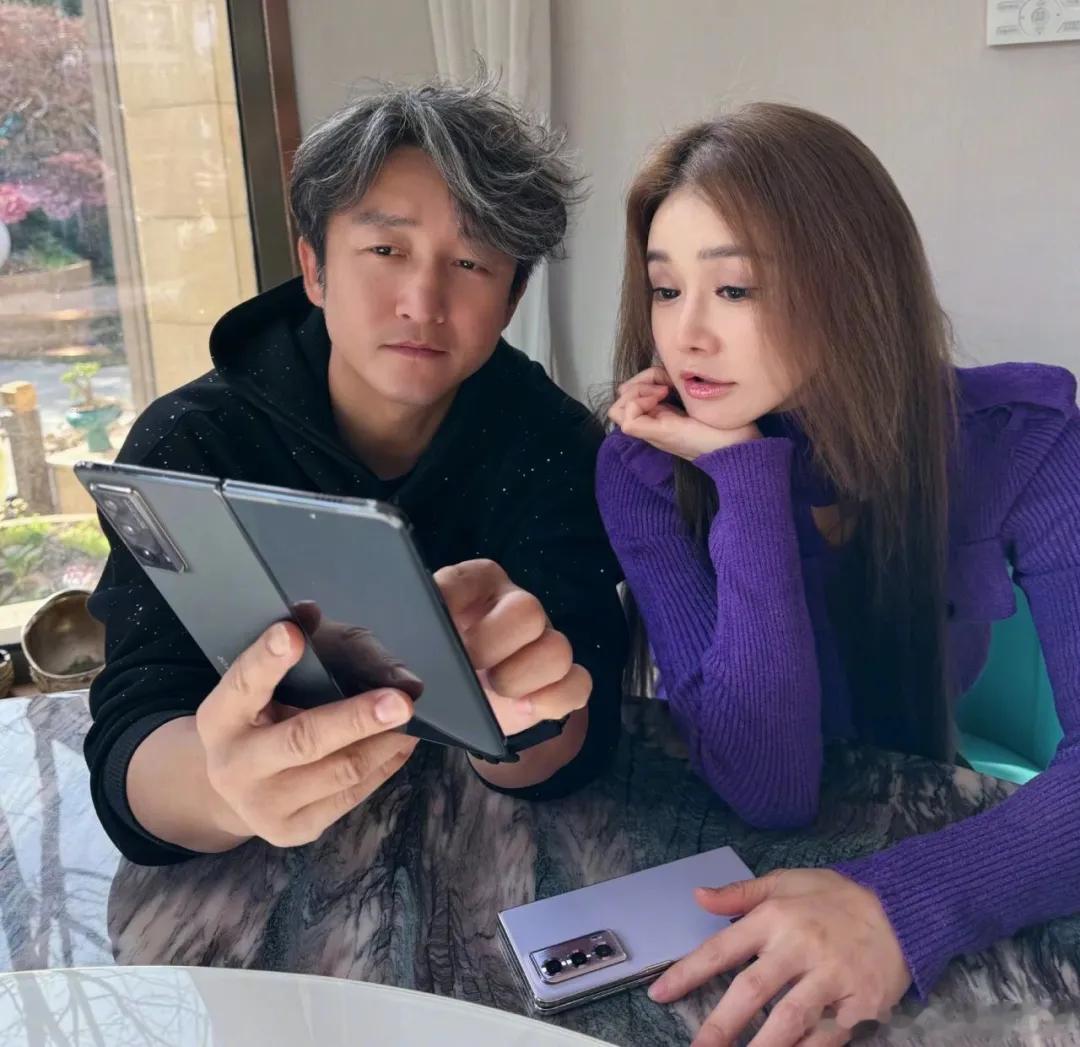 邹市明告诉所有人：夫妻合伙，既伤感情又伤生意
邹市明与冉莹颖的创业，从一开始就带
