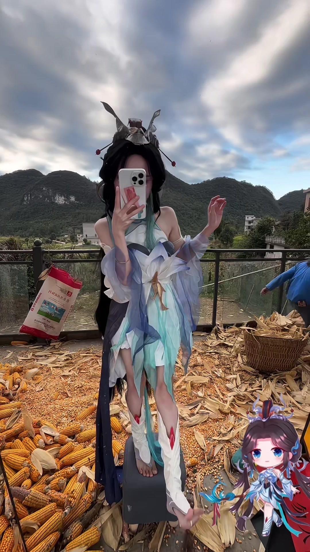 第一次尝试还原白鹤梁神女，当红衣浸入水中的瞬间，感觉自己真的成了从千年壁画中走出