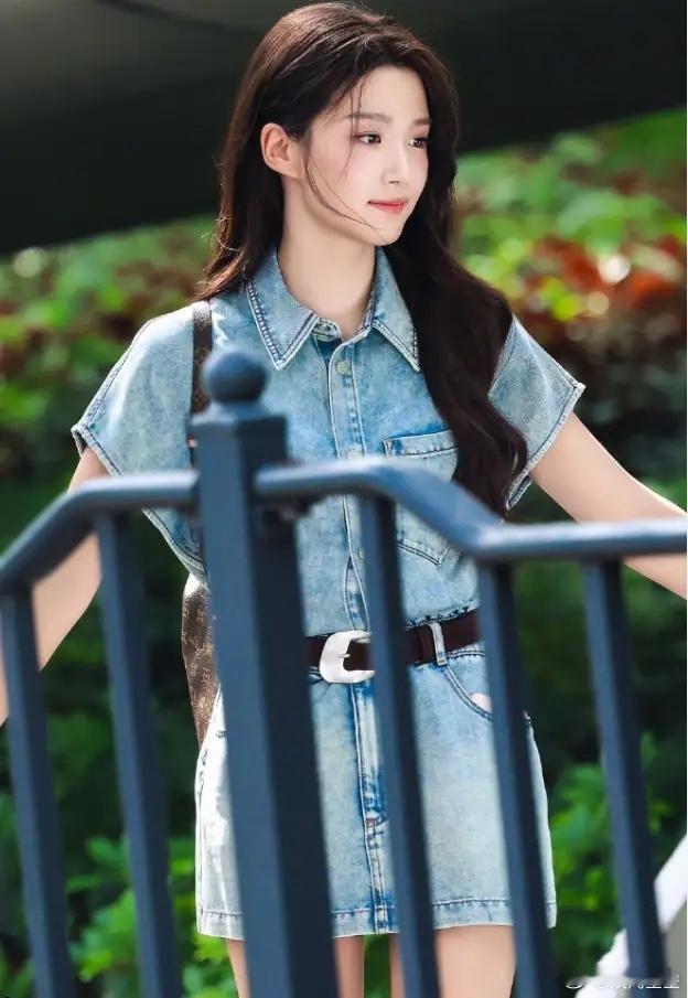 卢昱晓林一《折月亮》造妆组上大分从近期几段路透来看，算是这两年妆造非常优越的现偶