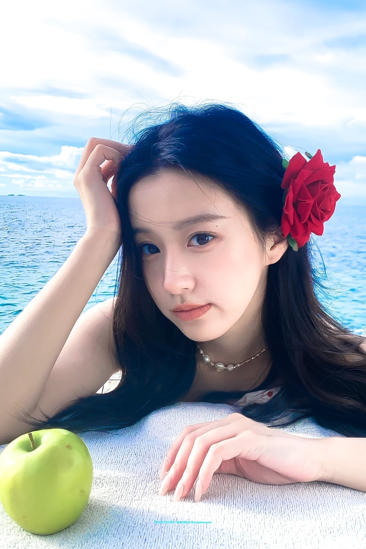 包上恩 🐰包上恩李瑶英 🐰包上恩明月千里 当世界凉如荒岛 我们依然会是彼此的
