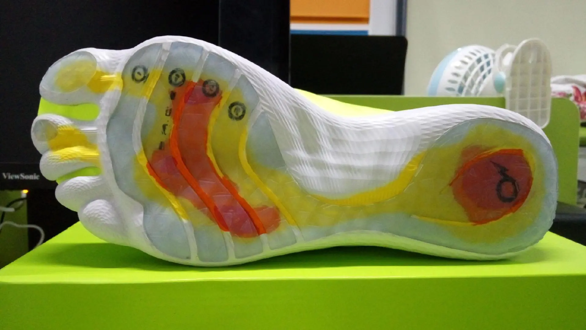 有认识这款跑鞋的吗？来自九年前的跑鞋