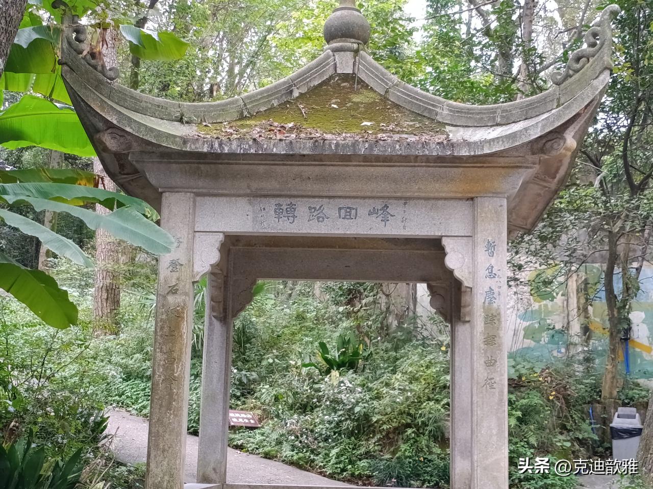 存了1万块钱，一年期，率利1点1。
滿打滿算，一年下来，一万块钱才有110块钱利