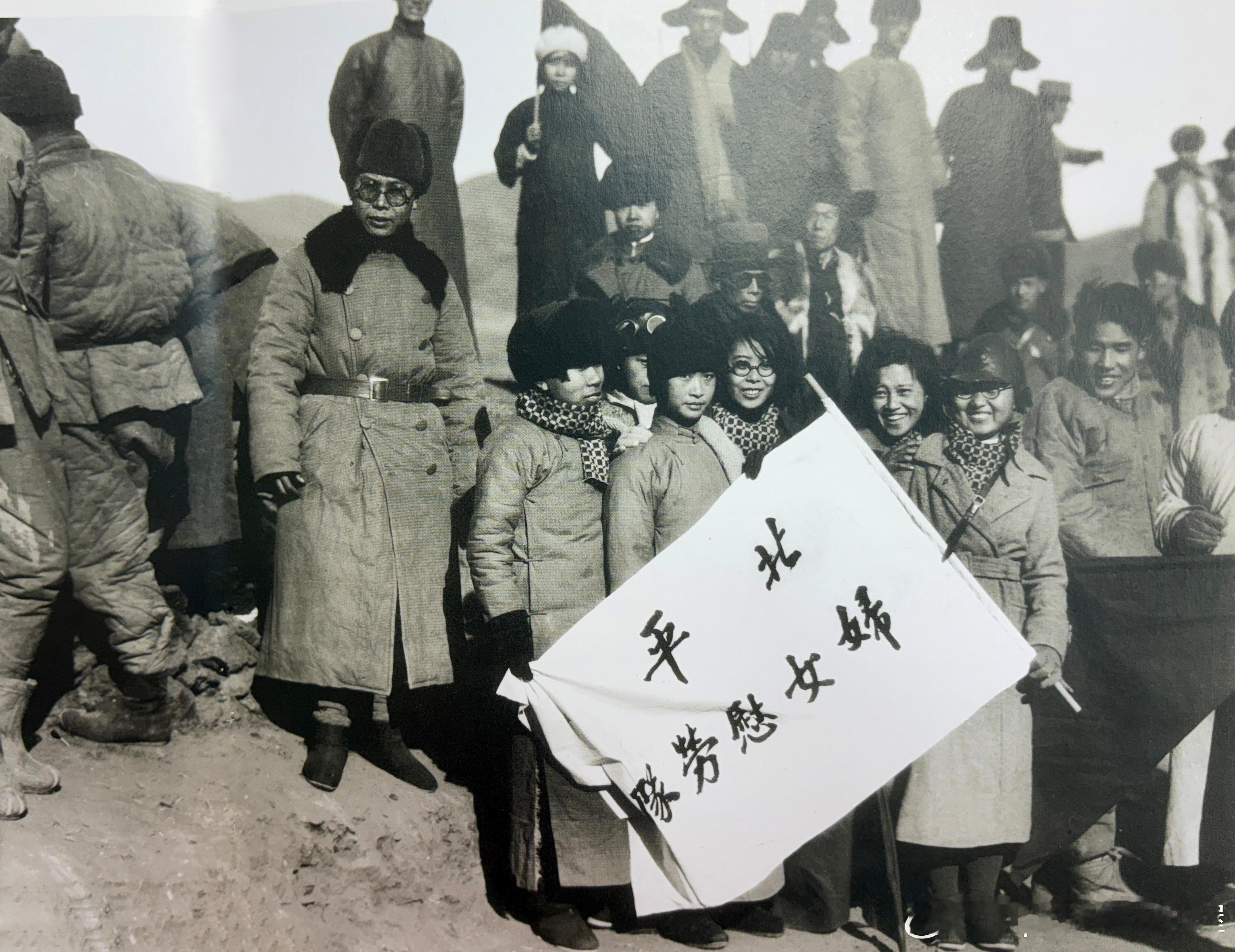 1933年2月长城抗战时期，北平妇女自发组织慰劳队到前线拥军历史影像