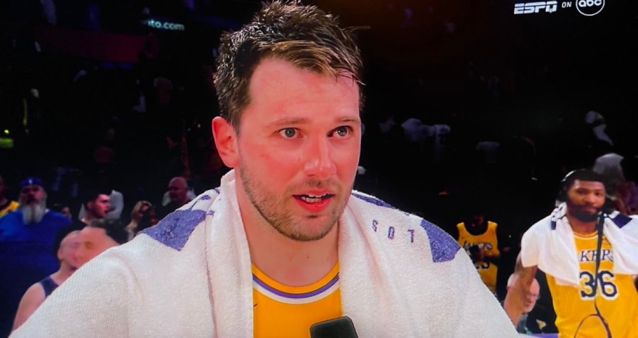 卢卡对斯马特表达了赞赏，他说：“我的意思是，这太不可思议了，每场比赛都是如此。他