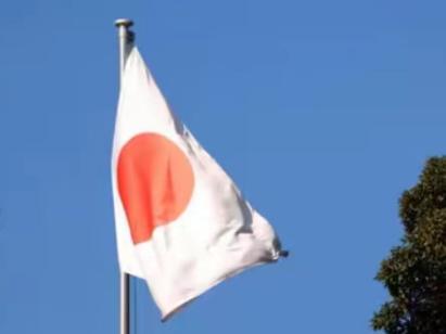 日本终究是没有看明白现在的国际形势：先是加入了西方国家的队伍，对俄罗斯进行了制裁