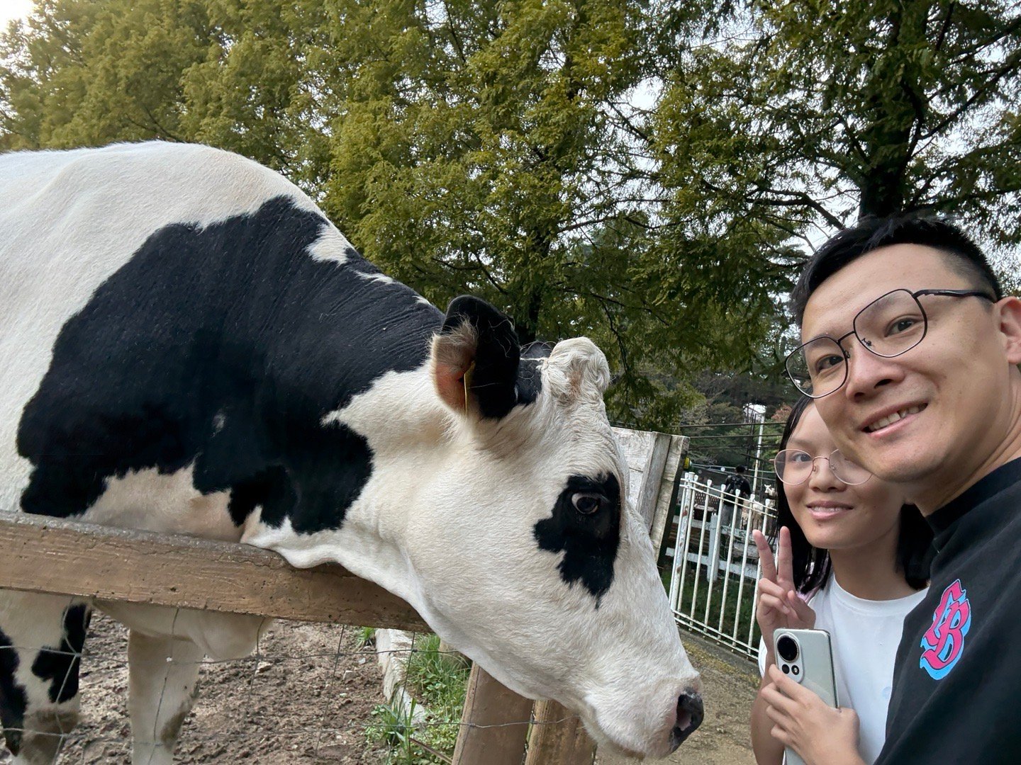 如果你去了外国，找小红书攻略去一个看起来很“小众”的景点，那么你在那里遇到的人，