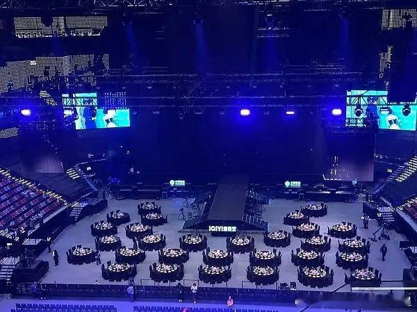 尖叫之夜双主桌期待内场！今年尖叫之夜双主桌 